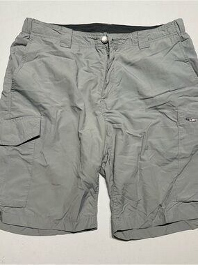 Men's Columbia Light Gray Cargo Shorts